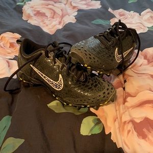 Nike Women’s 8.5 Athletic Cleats